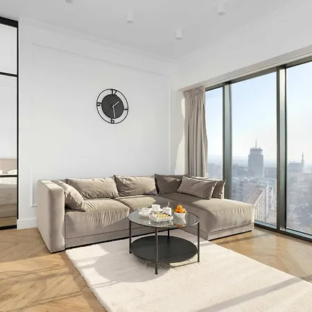 Stylish With Views And Parking In The Prestigious Hanza Tower With Swimming Pool By Renters 슈체친