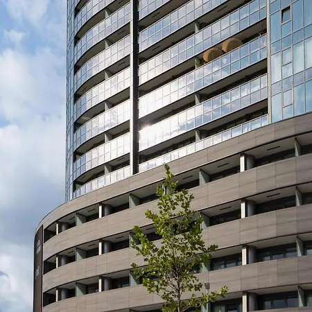 Stylish With Views And Parking In The Prestigious Hanza Tower With Swimming Pool By Renters *