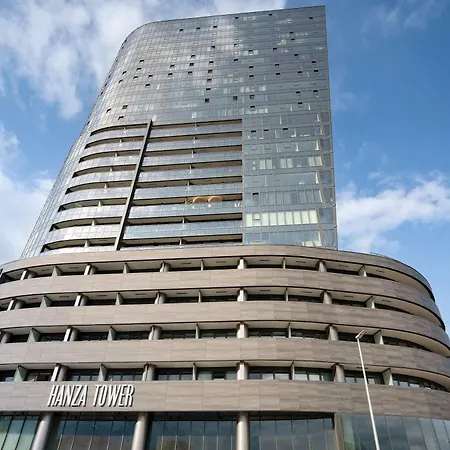Appartement Stylish With Views And Parking In The Prestigious Hanza Tower With Swimming Pool By Renters Szczecin